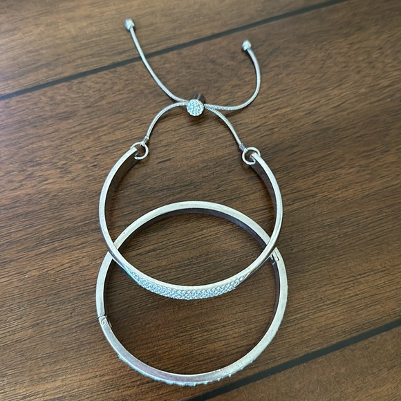 Bracelets - Picture 2 of 2